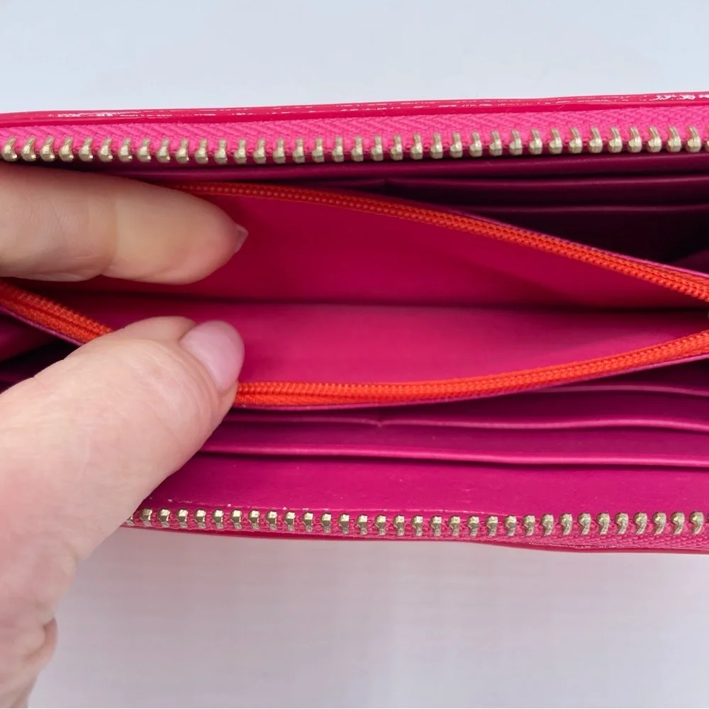 Bosom Buddy Sand Dollar Clutch Wallet OS